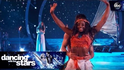 Simone Biles Shows Us How Far She’ll Go On DWTS!