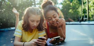 How to Spend Less Time Scrolling This Summer