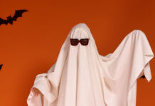 5 Halloween Photoshoots from Classic to Trendy to Do With Your BFFs